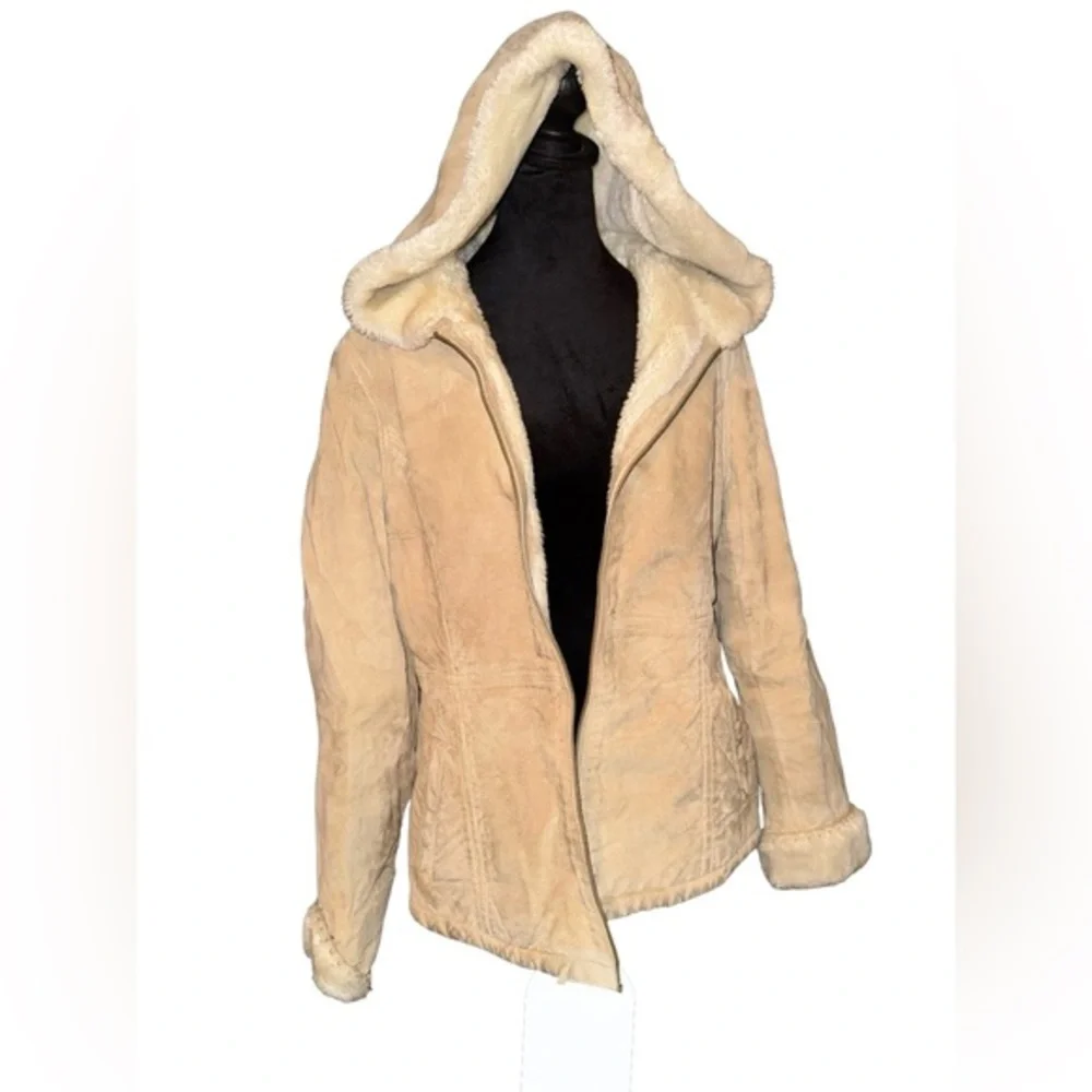 Y2K Sonoma Suede shell -Sherpa interior in beige size Large full zip coat‎